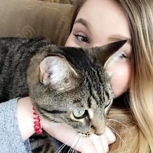 Meet your Posher, Éliisaabeth